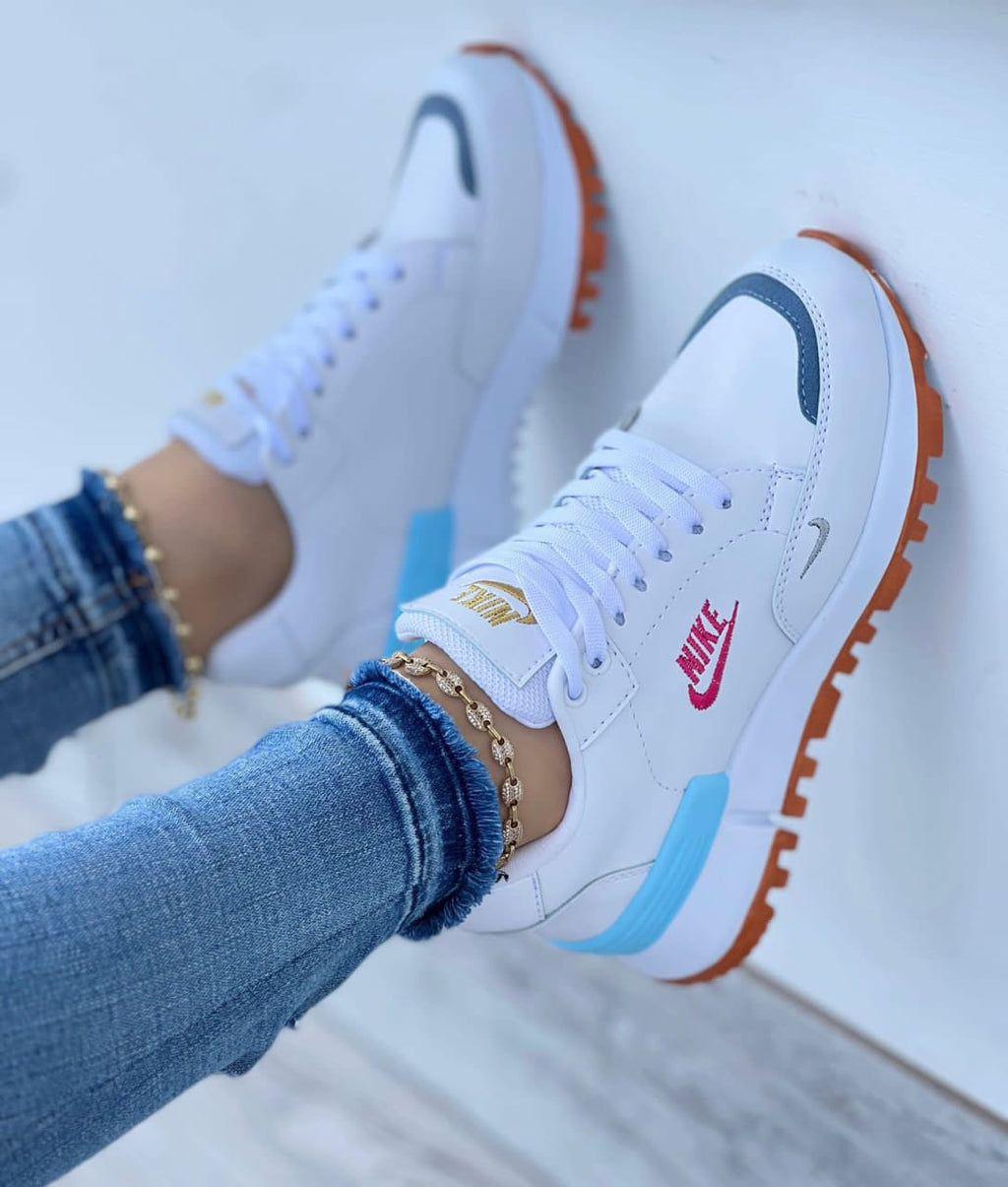Tenis Nike Dama Drevon® – Estilo Versátil y Comodidad Diaria