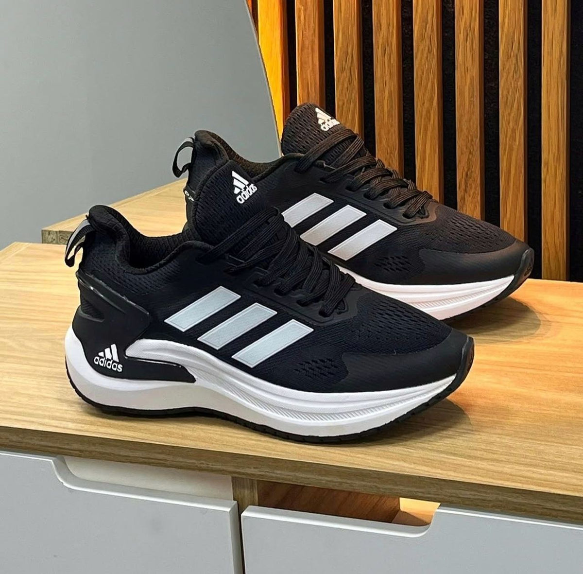 Tenis Adidas Bounce 3.0 Unisex Drevon® – Comodidad y Estilo Urbano